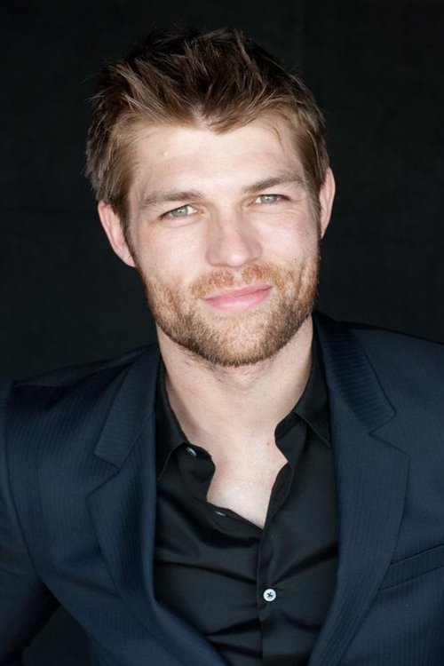 Zdjęcie Liam McIntyre