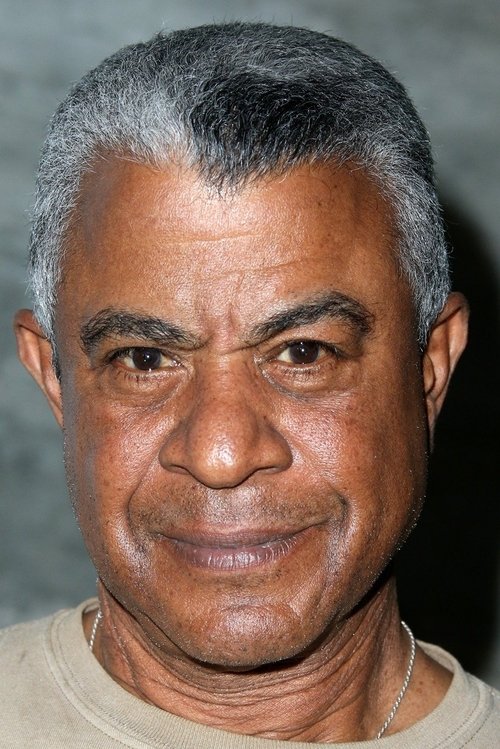 Zdjęcie Tucker Smallwood